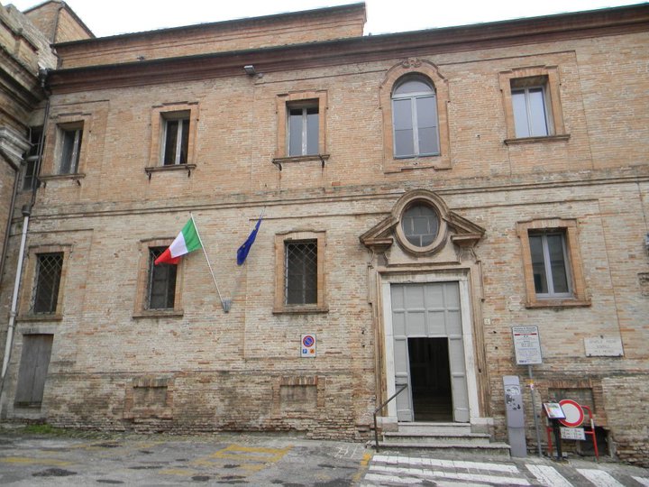 ingresso_scuole_San_Vito