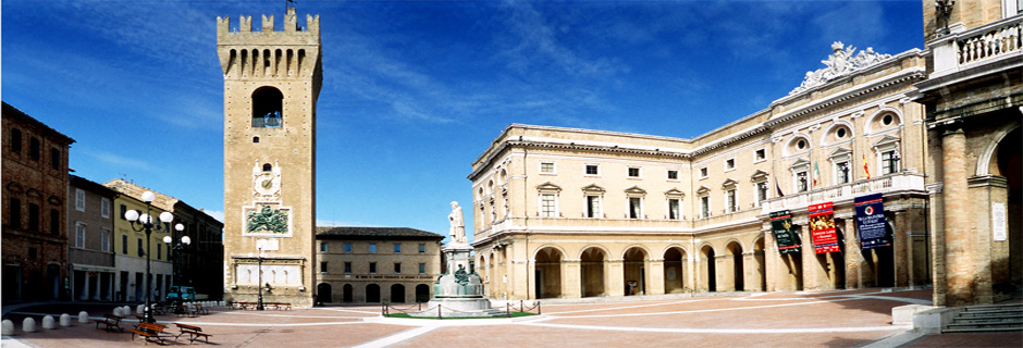 Piazza e Torre