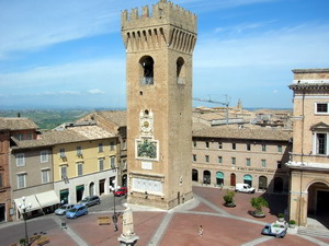 Torre_Civica_-_Recanati_-