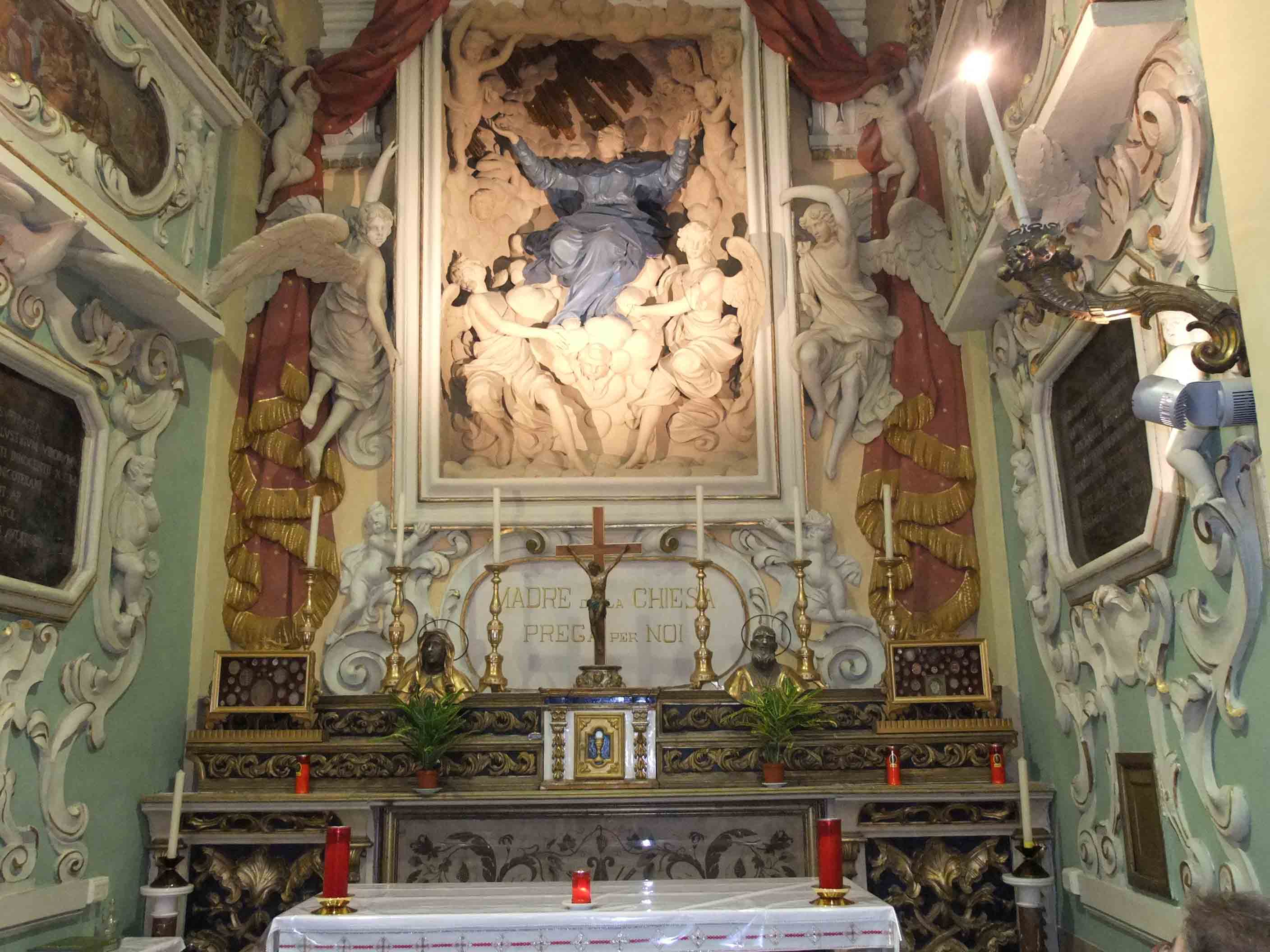 interno_chiesa_assunta