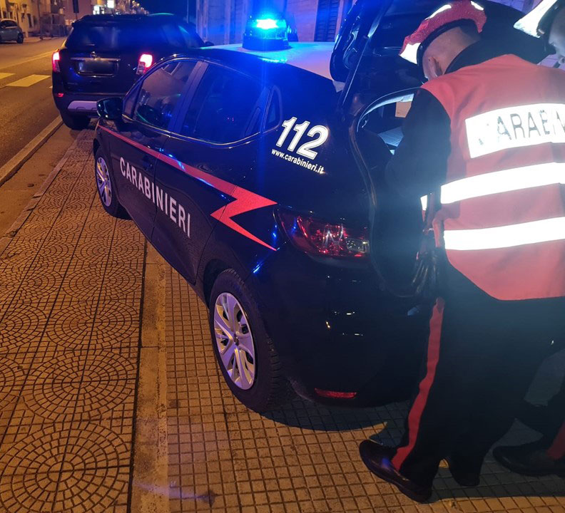 Operaio Marocchino Sorpreso A San Severino Dai Carabinieri Con Hashish A Treia Un Pollentino