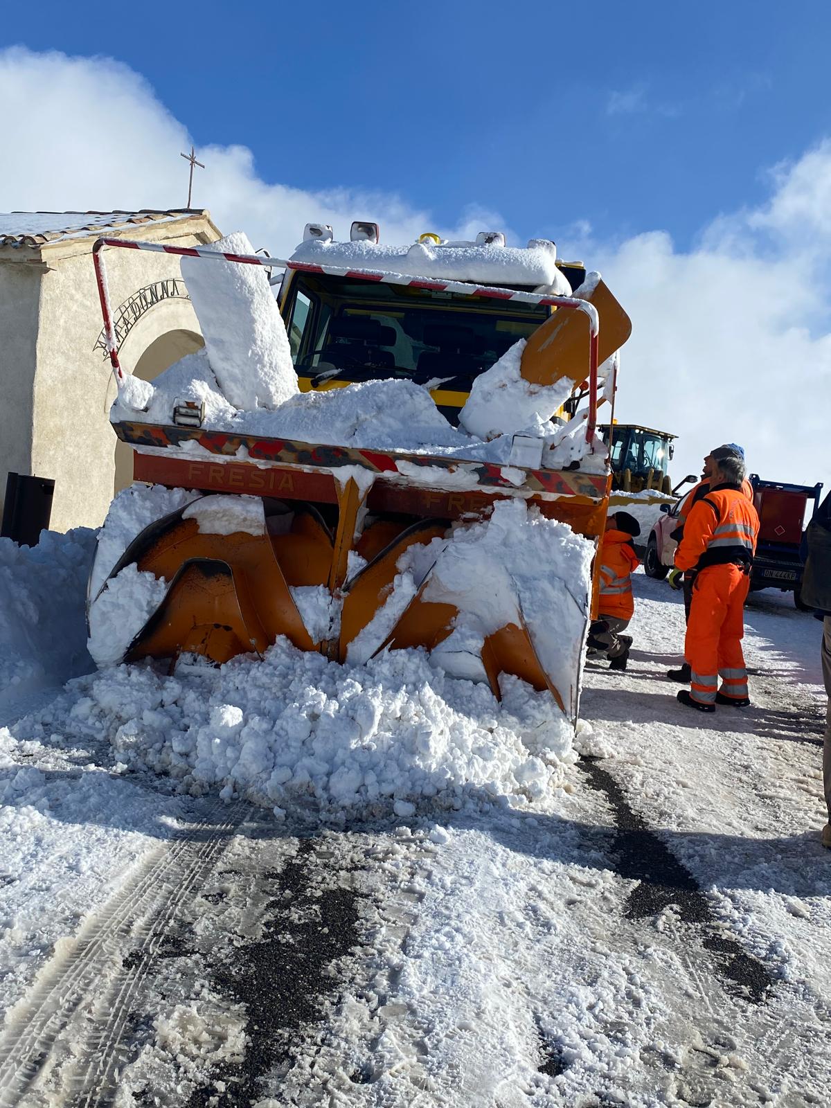 Mezzi al lavoro