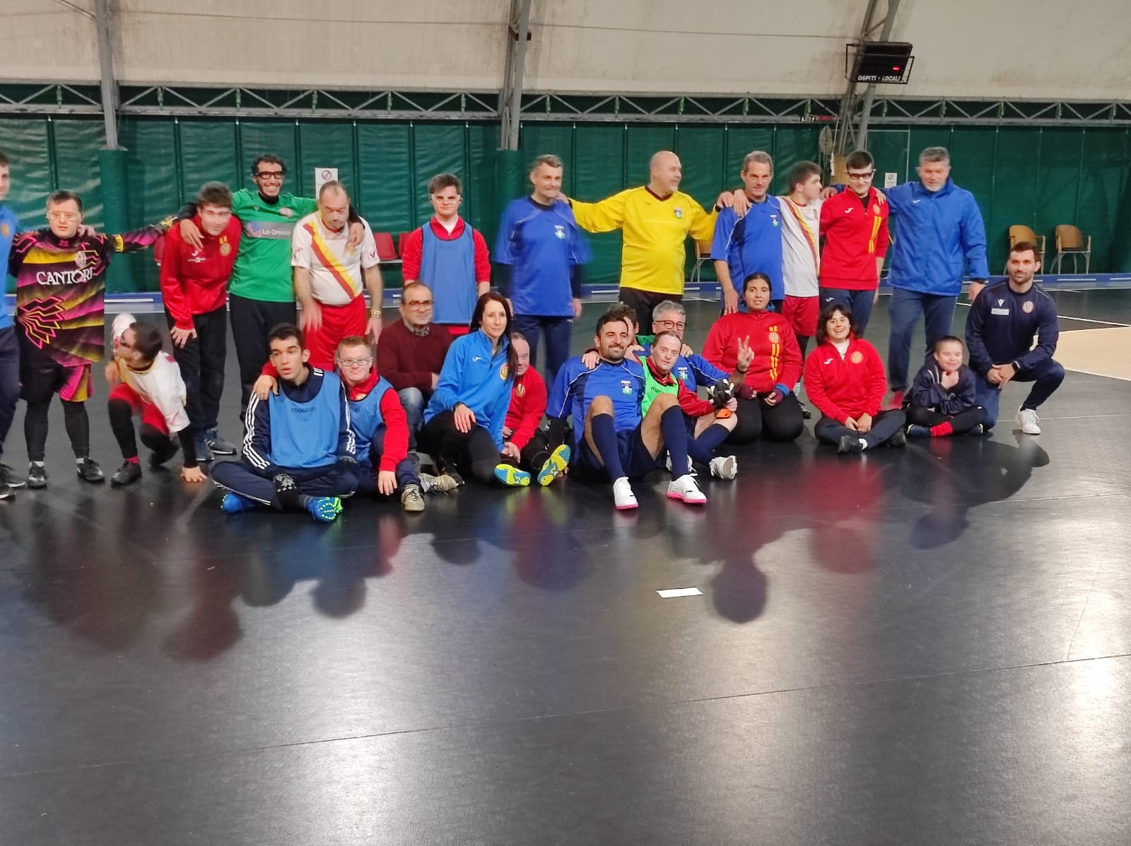 foto delle squadre in campo a Potenza Picena