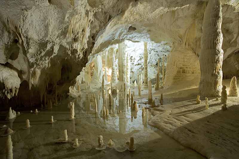 Sala Candeline Grotte di Frasassi 1