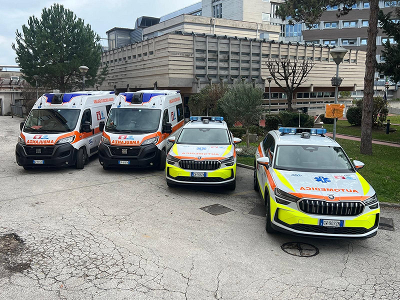 Foto nuovi mezzi di soccorso 118