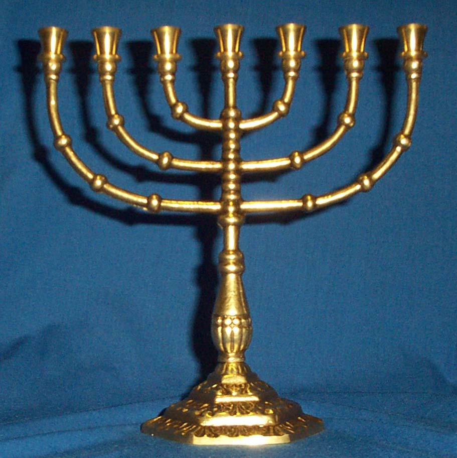 menorah_1803_-_rings-sursa-humble-heart.jpg